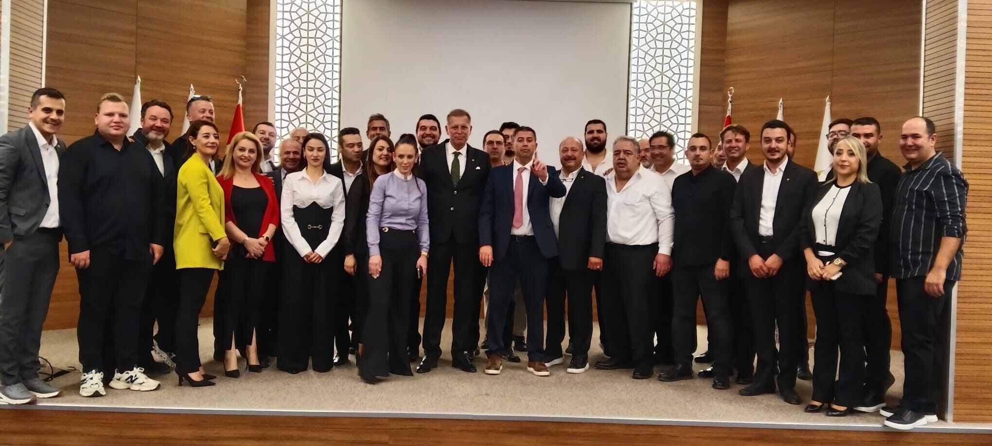 Manisa Ticaret Borsası’nda Özkasap Yeniden Başkan (2)