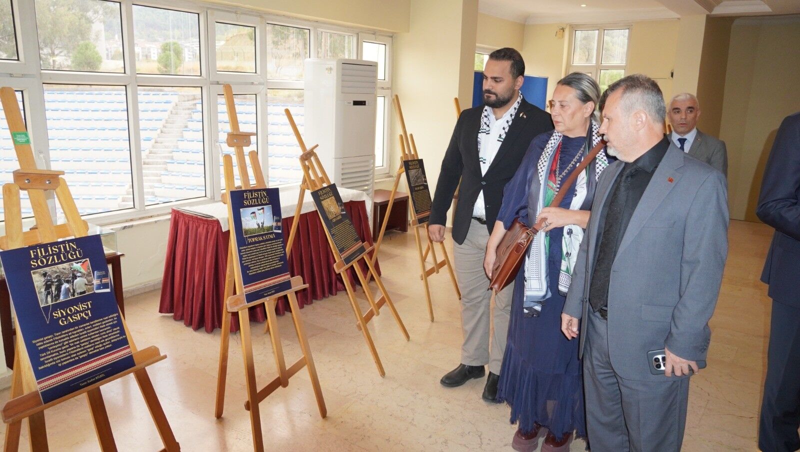Manisa’da Filistin’deki Insani Kriz Panelde Ele Alındı (2)