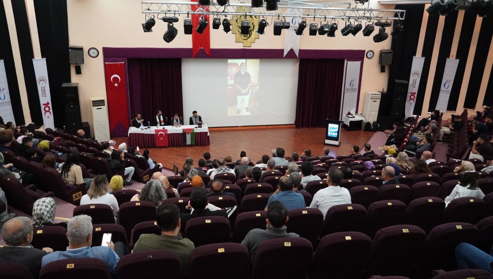 Manisa’da Filistin’deki Insani Kriz Panelde Ele Alındı (3)