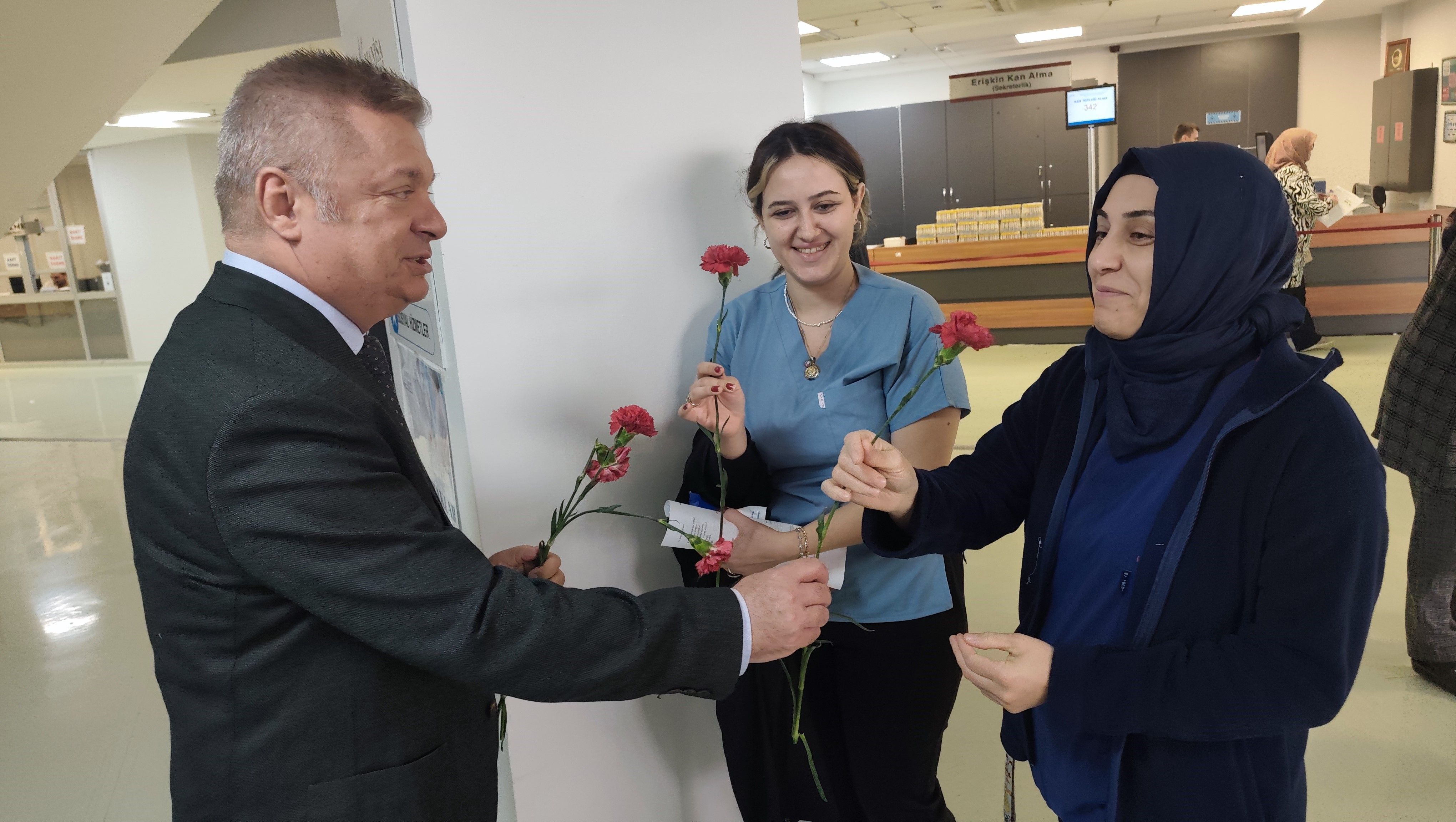 Manisa’da Hasta Hakları Günü’nde Bilgilendirme Etkinliği