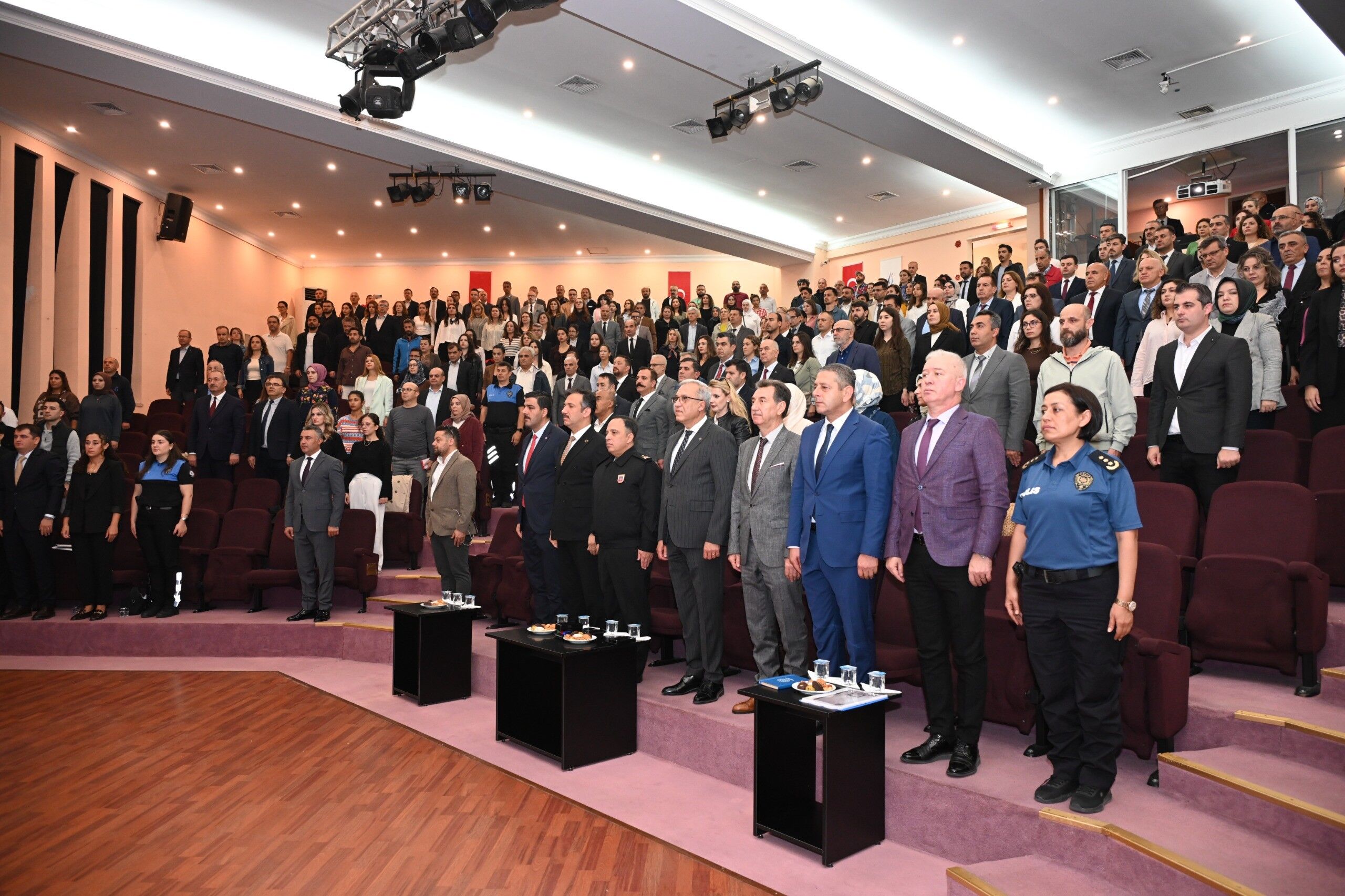 Manisa’da Okul Yöneticileri Ve Rehber Öğretmenlere Farkındalık Toplantısı,-1