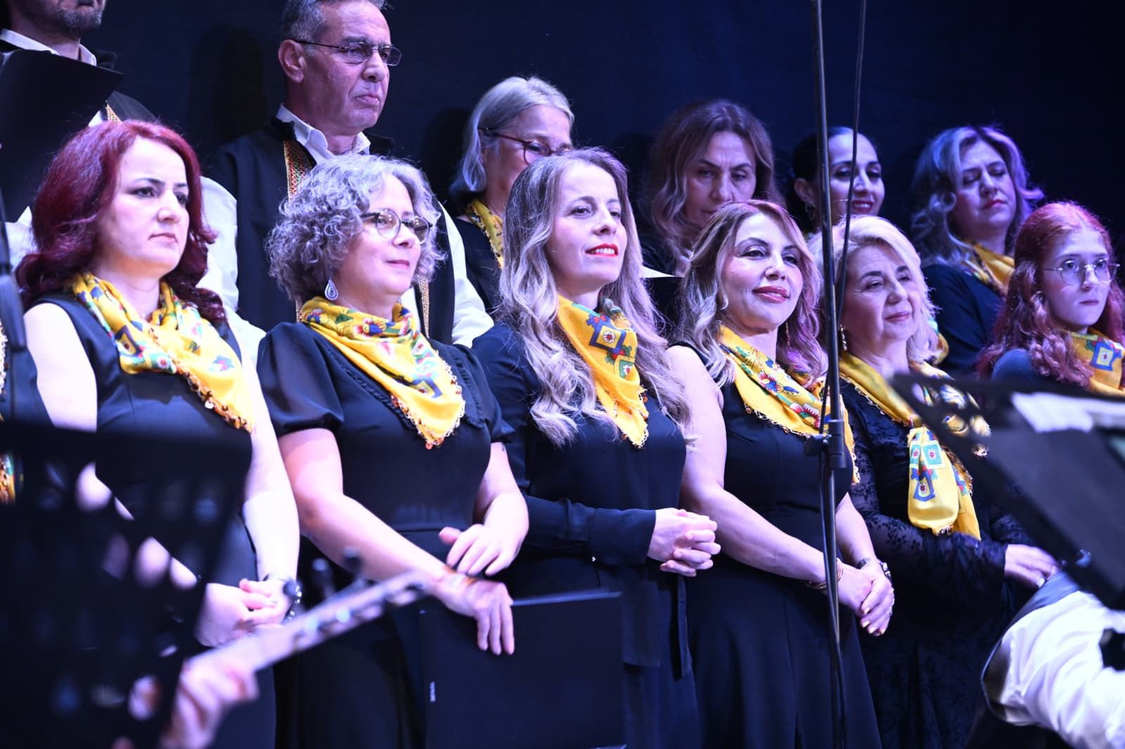 Manisalılar Neşet Ertaş Türküleriyle Unutulmaz Bir Gece Yaşadı (3)
