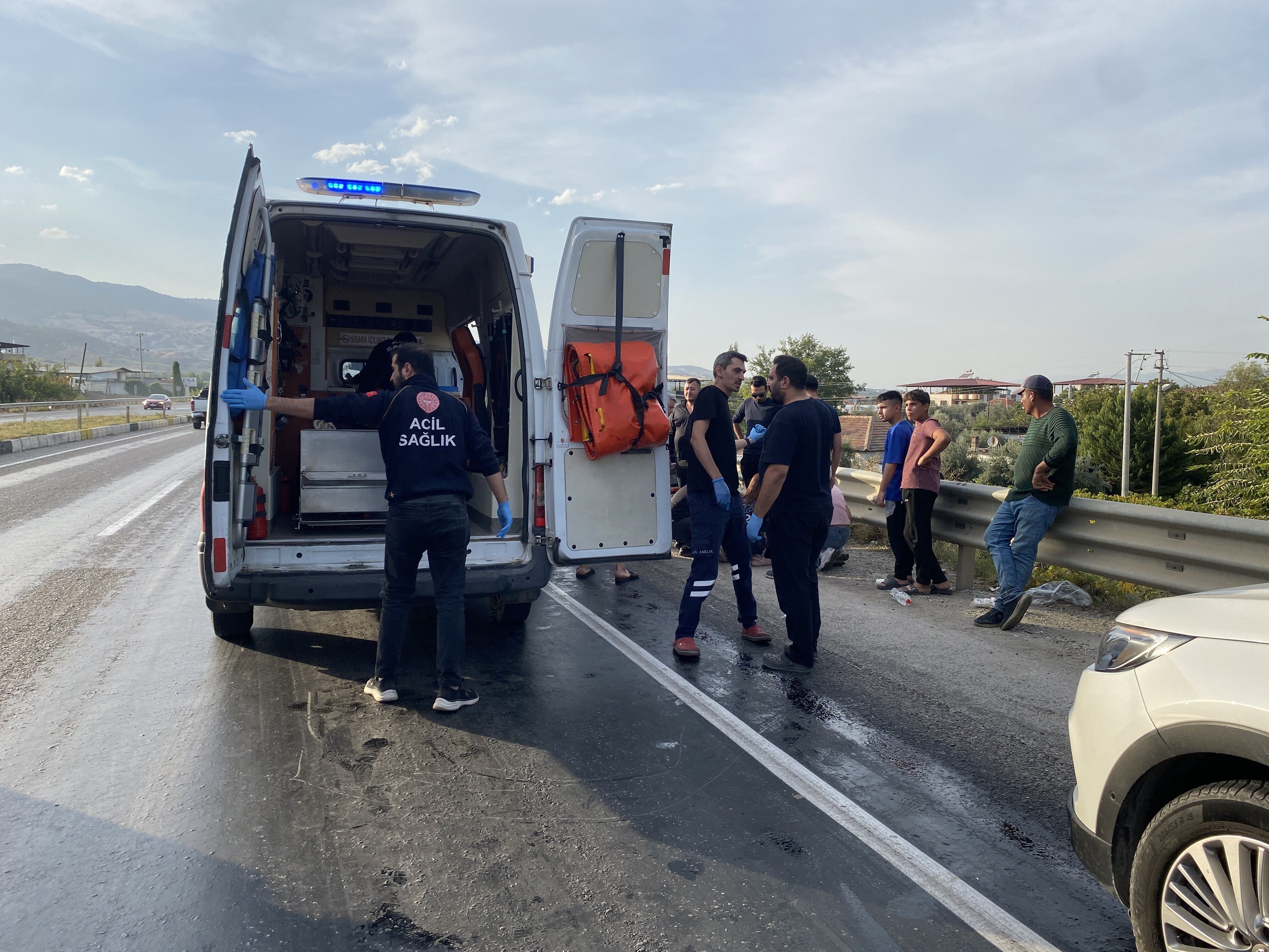 Mazotla Kaplanan Yolda Kazalar Peş Peşe Geldi (2)