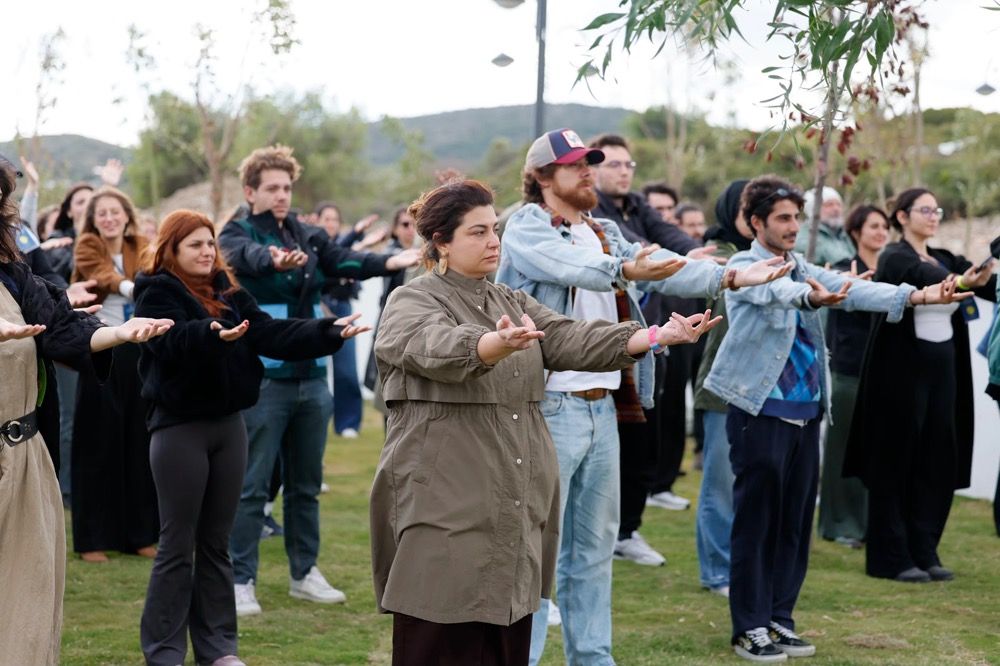 Yeni Parti İzmir İl Başkan adayı Aziz Kocaoğlu, ön seçimde oyunu Urla’da kullandı.