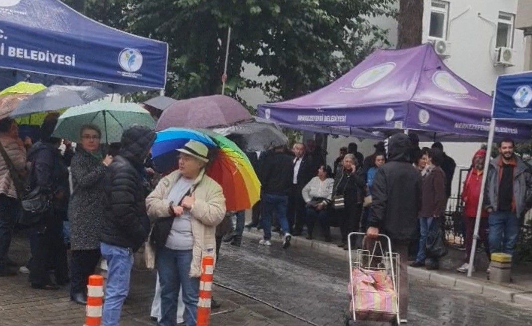 Sağanak Altında Şeniz Doğan’a Destek Açıklaması (2)