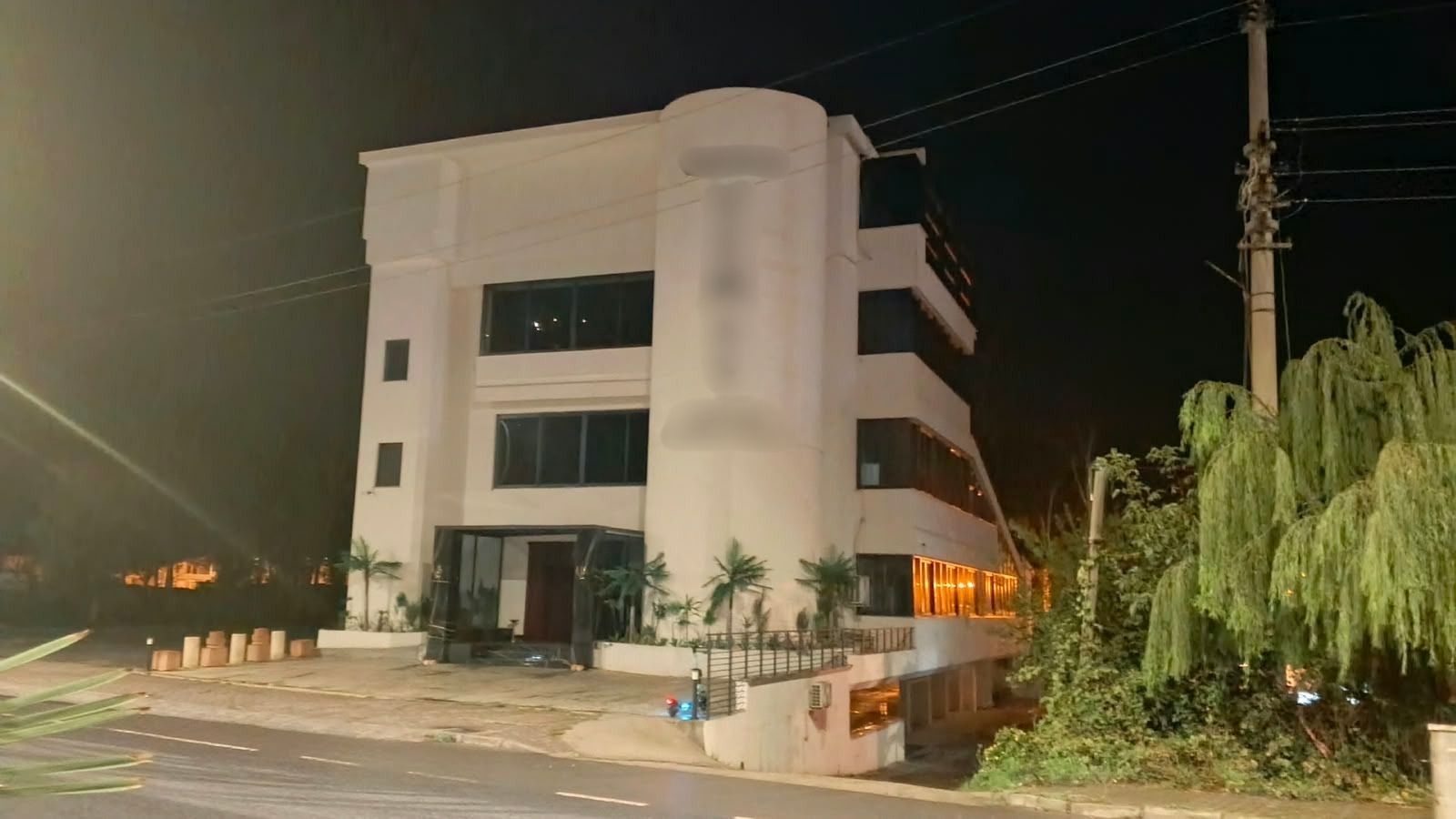 Samsun’da servis asansörü 4’üncü kattan düştü