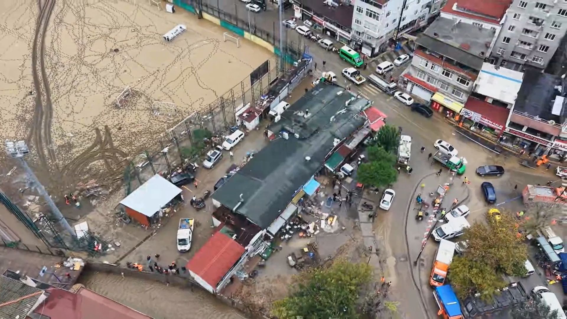 Sarıyer Ayazağa’da Riskli Yapıların Yıkımına Başlandı