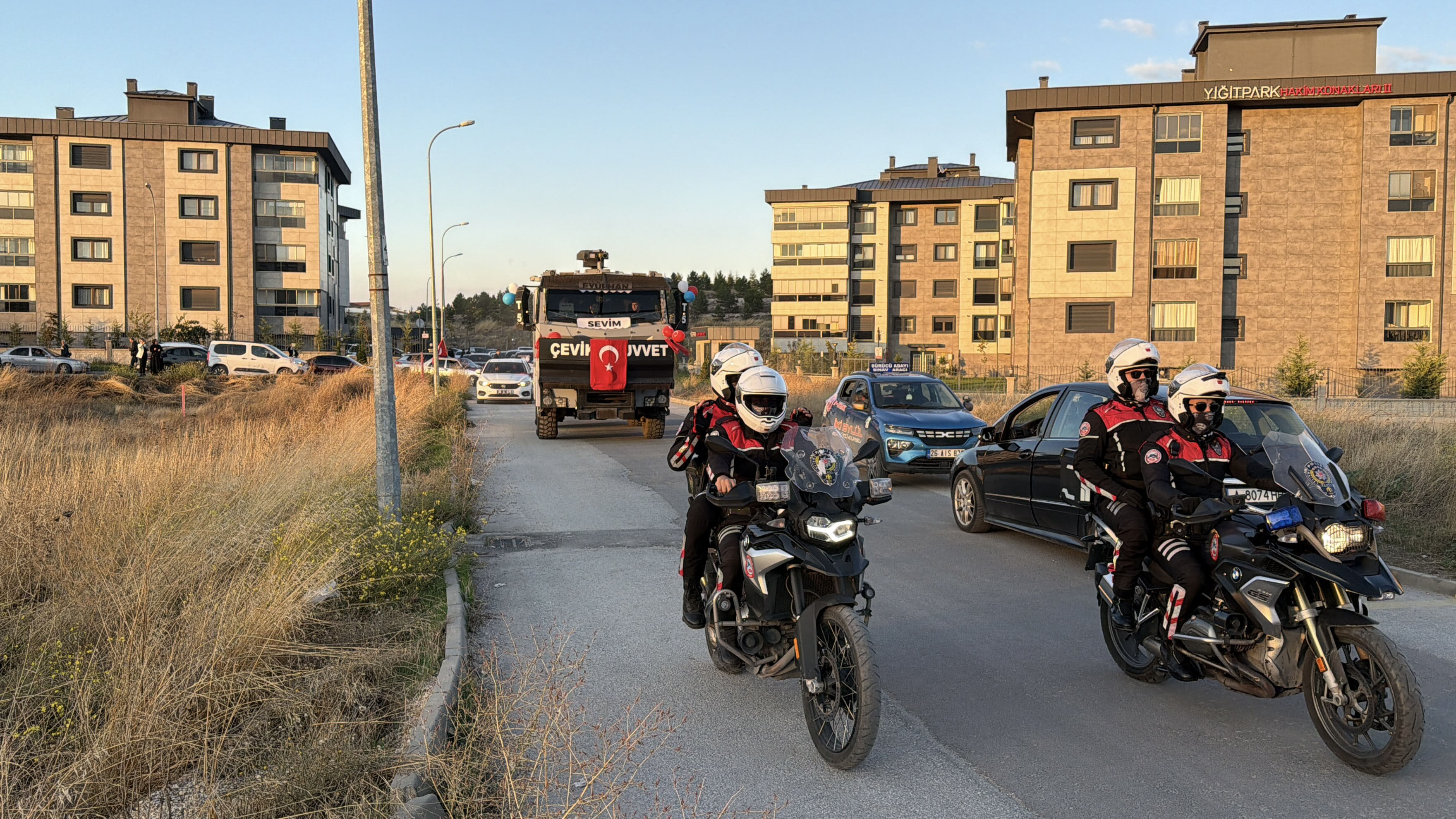 Şehit Oğluna Babasının Toma’sıyla Sünnet Konvoyu
