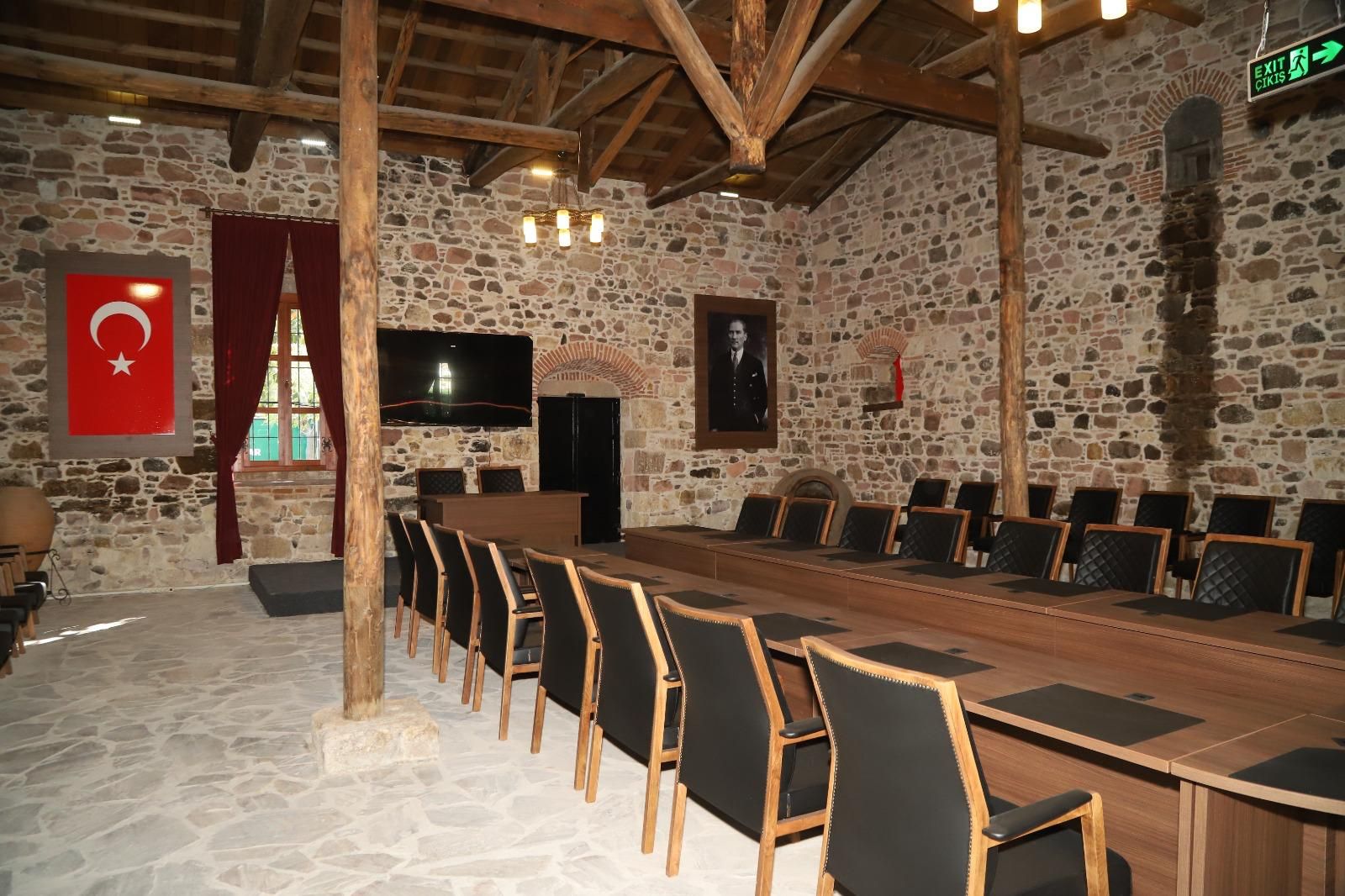 Spot Dikili Belediyesi, Iki Öğrenci Çalışma Merkezi Ile Çandarlı Kültür Evi’ni Düzenlenen Törenlerle Hizmete Sundu (4)