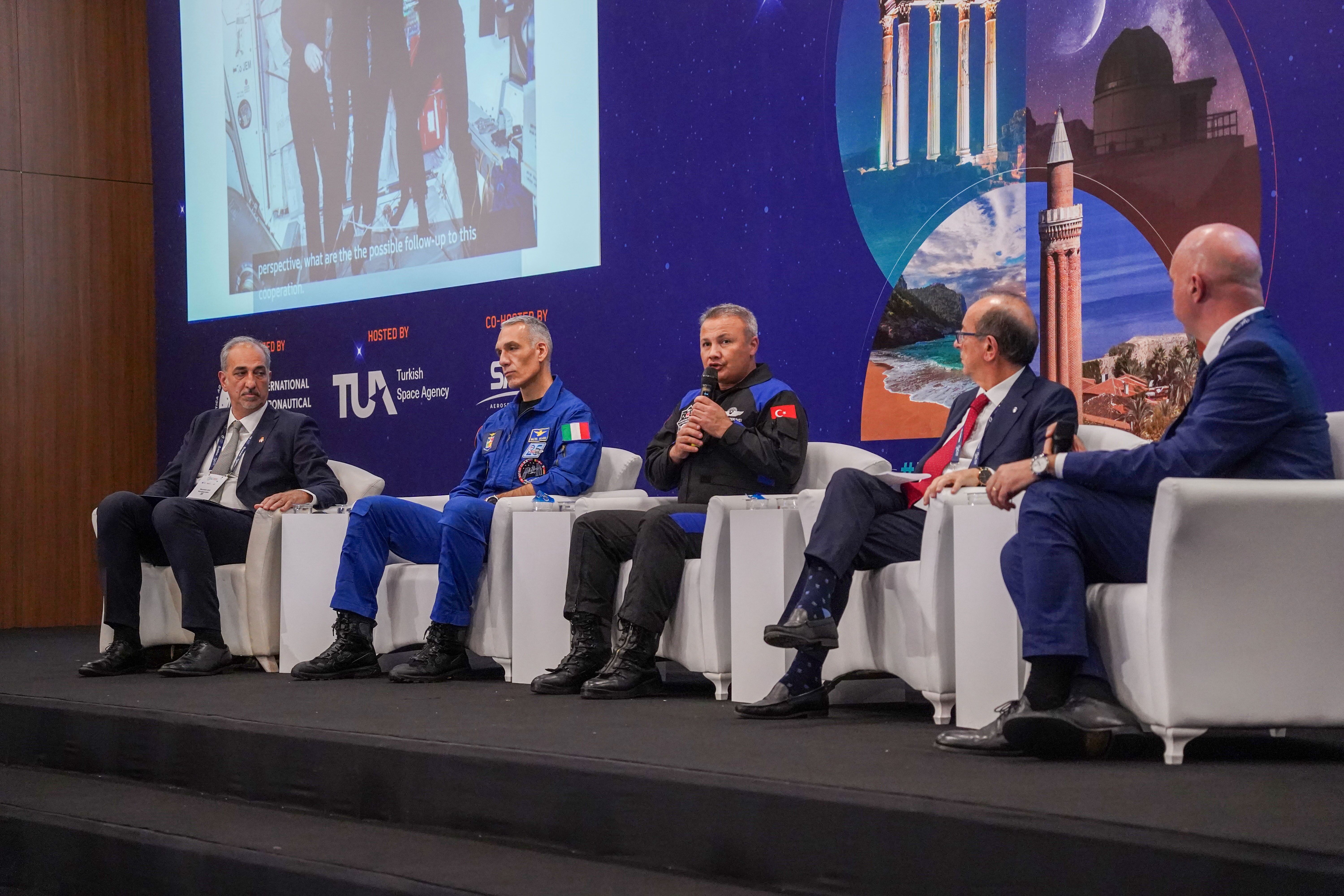 Türkiye Ve İtalya’dan Uzayda Ortak Görev Hazırlığı (2)