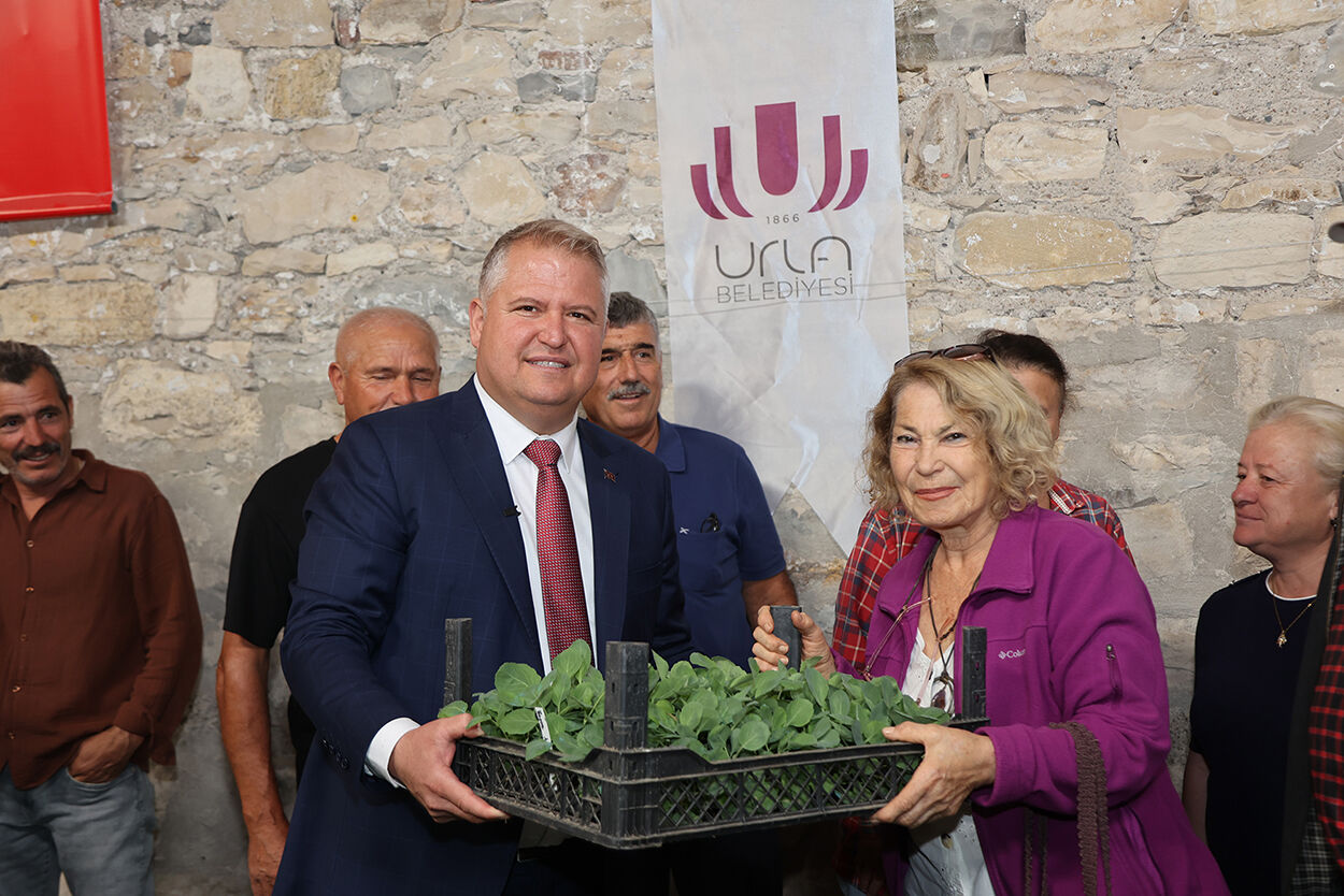 Urla’da Üreticiye Kesintisiz Destek Sürüyor (4) (1)