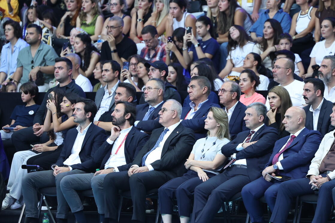 Vakıfbank Sezonu Kupayla Açtı (3)