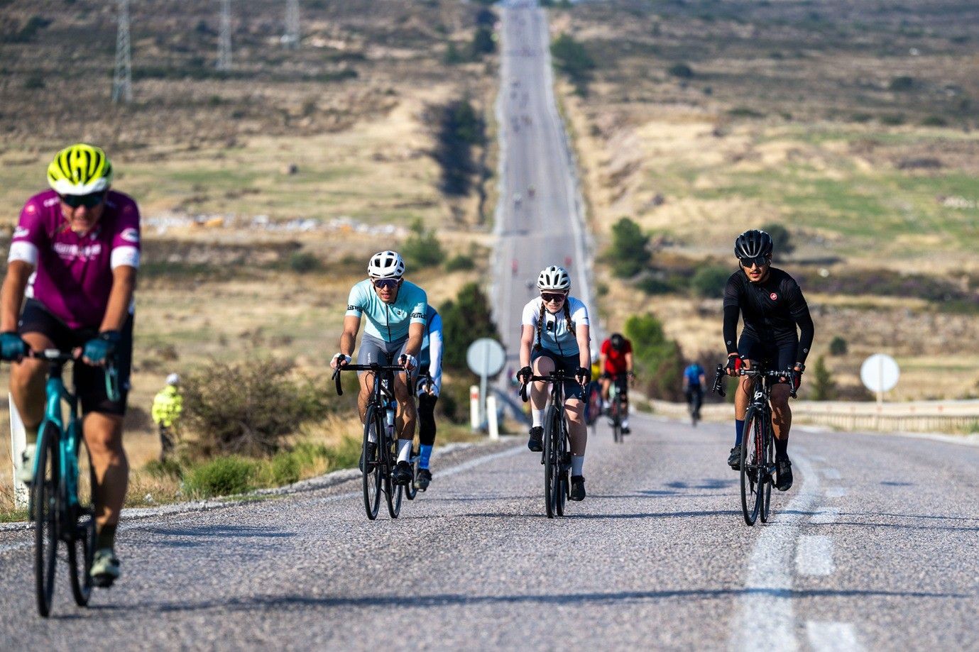 Veloturk Gran Fondo Çeşme’de 809 Sporcu Pedal Çevirdi