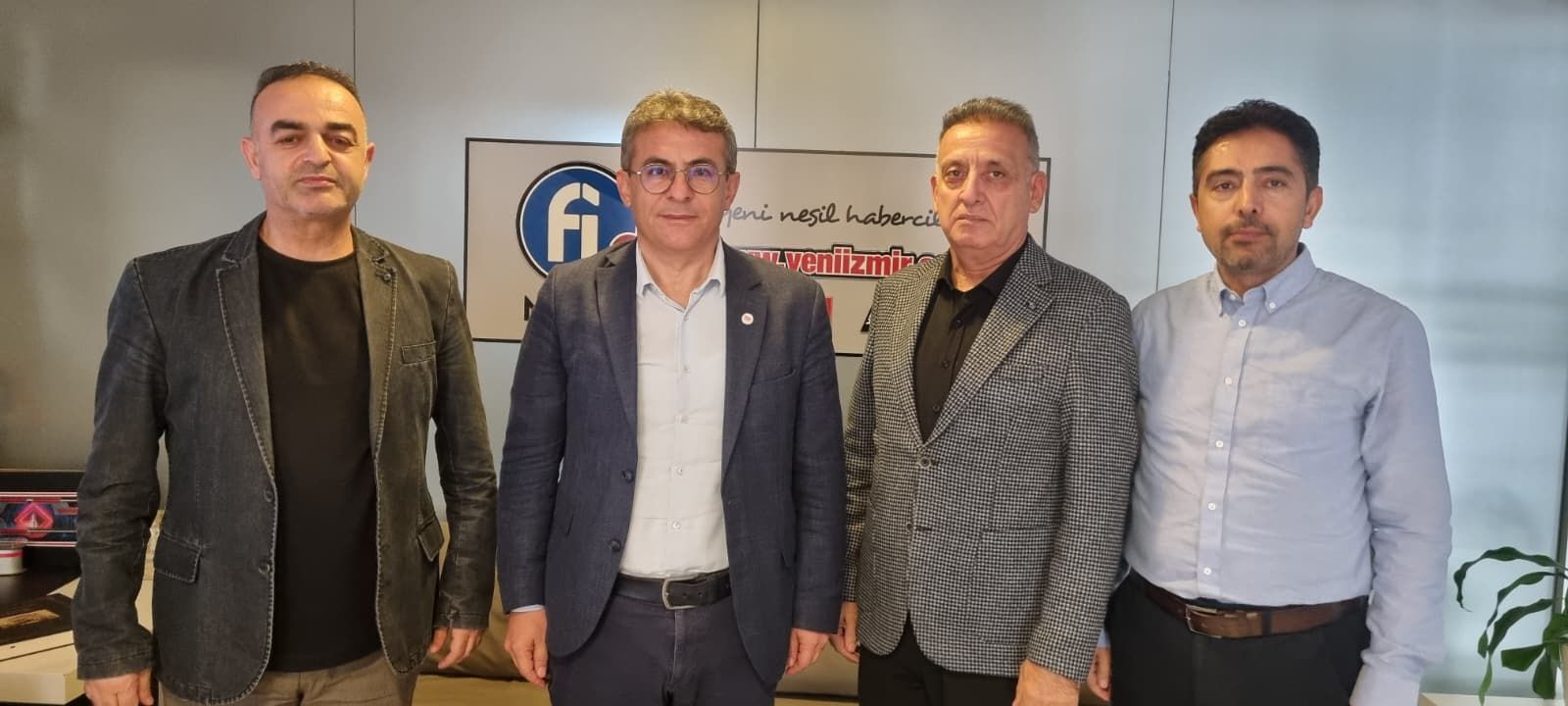 Yeni Parti İzmir'de demokrasi şöleni