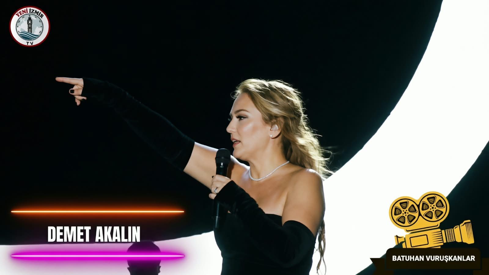 Demet Akalın’dan sahnede evlilik esprisi: 'Elbiseyi sana bırakıyorum!'