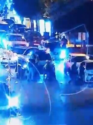 Yemek Parçası Soluk Borusuna Kaçan Sürücüyü Polis Kurtardı