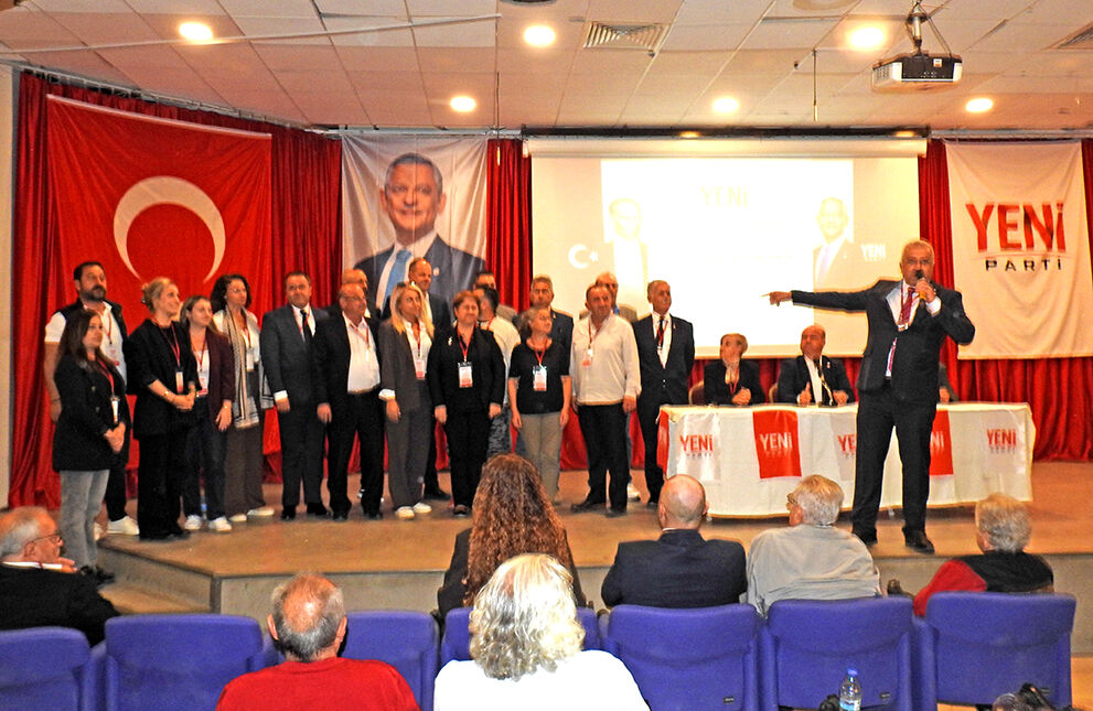 Yeni̇ Parti Çeşme’de Yeni Yönetimini Belirledi (4)