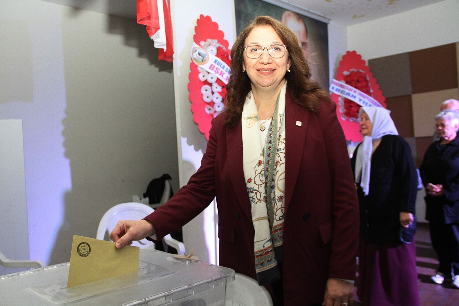 Yeni̇ Parti Kula’da Başkan Değişmedi