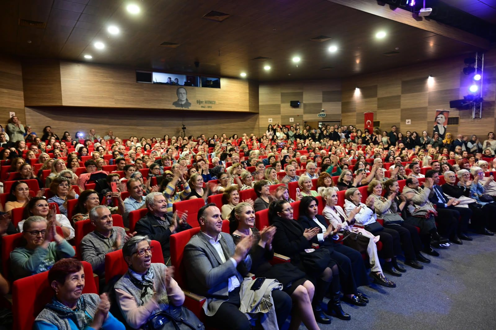 Zeki Müren’in Unutulmaz Şarkıları Manisa’da Yankılandı (1)